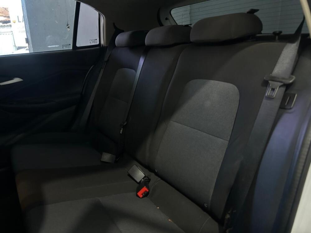 Chevrolet Onix Hatch