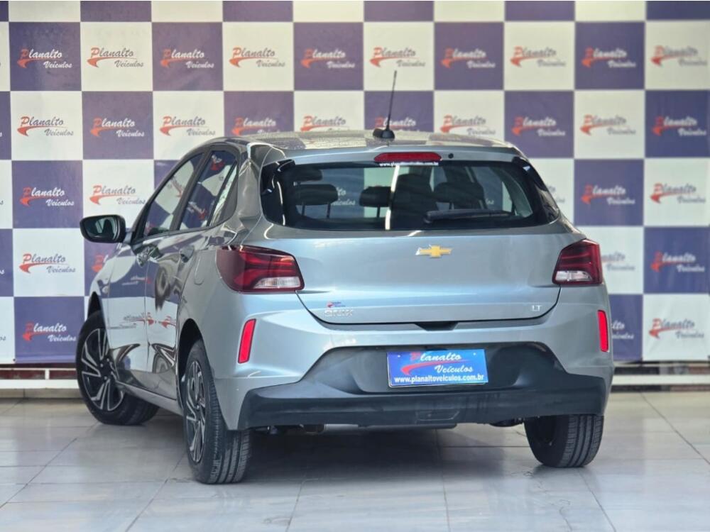 Chevrolet Onix Hatch