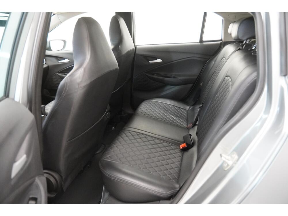 Chevrolet Onix Hatch