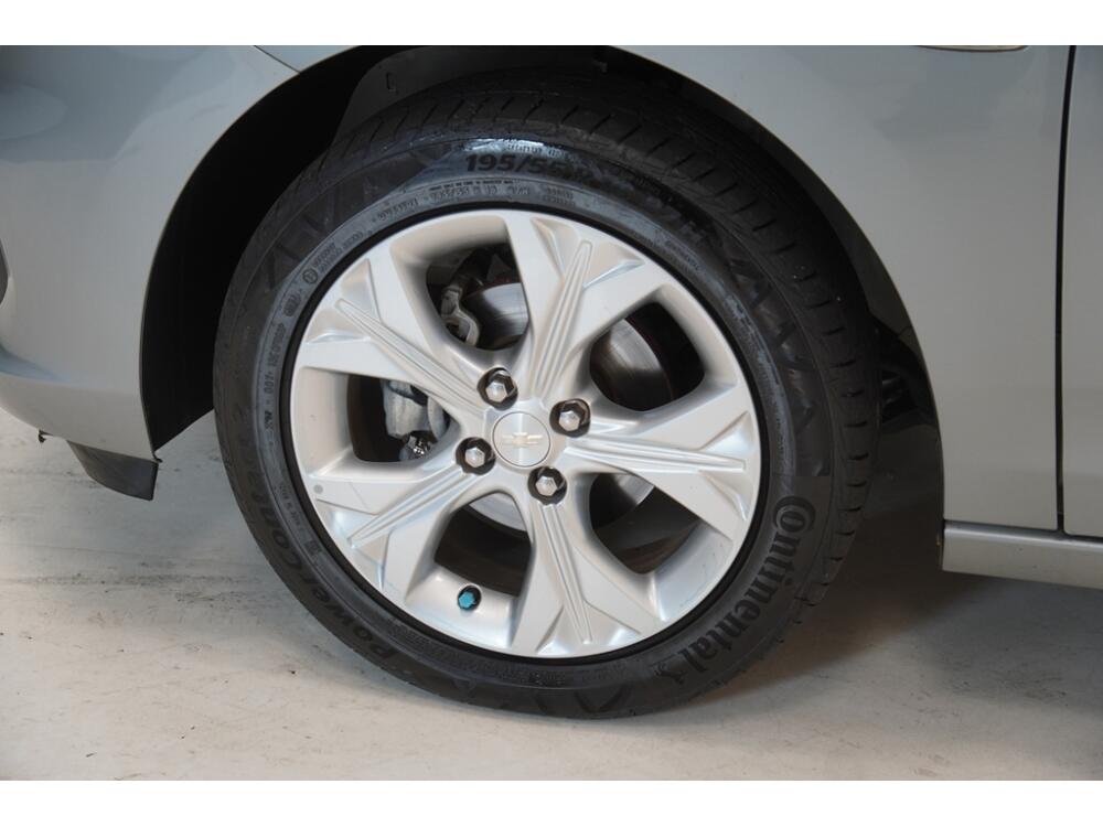 Chevrolet Onix Hatch
