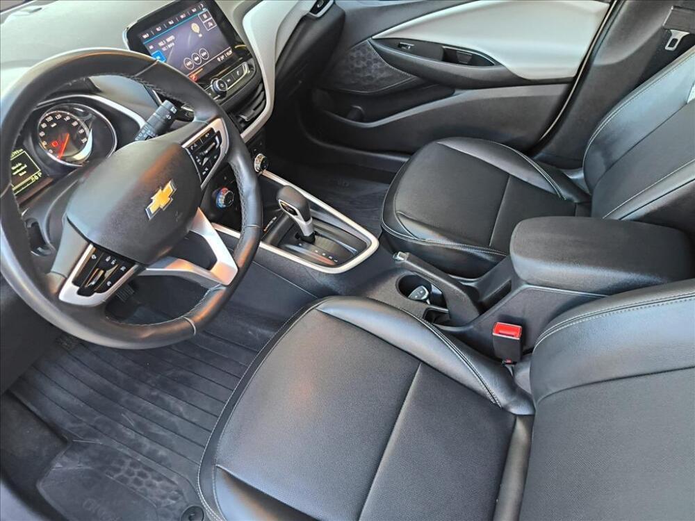 Chevrolet Onix Hatch