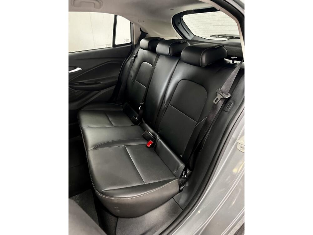 Chevrolet Onix Hatch