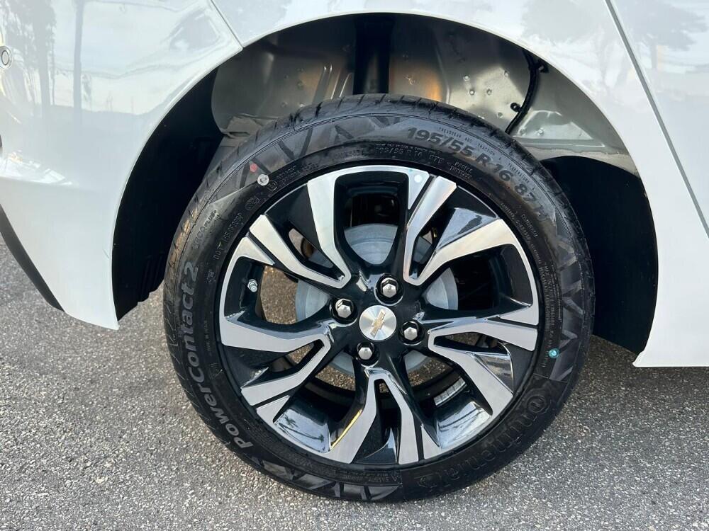 Chevrolet Onix Hatch