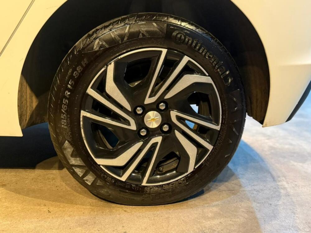 Chevrolet Onix Hatch