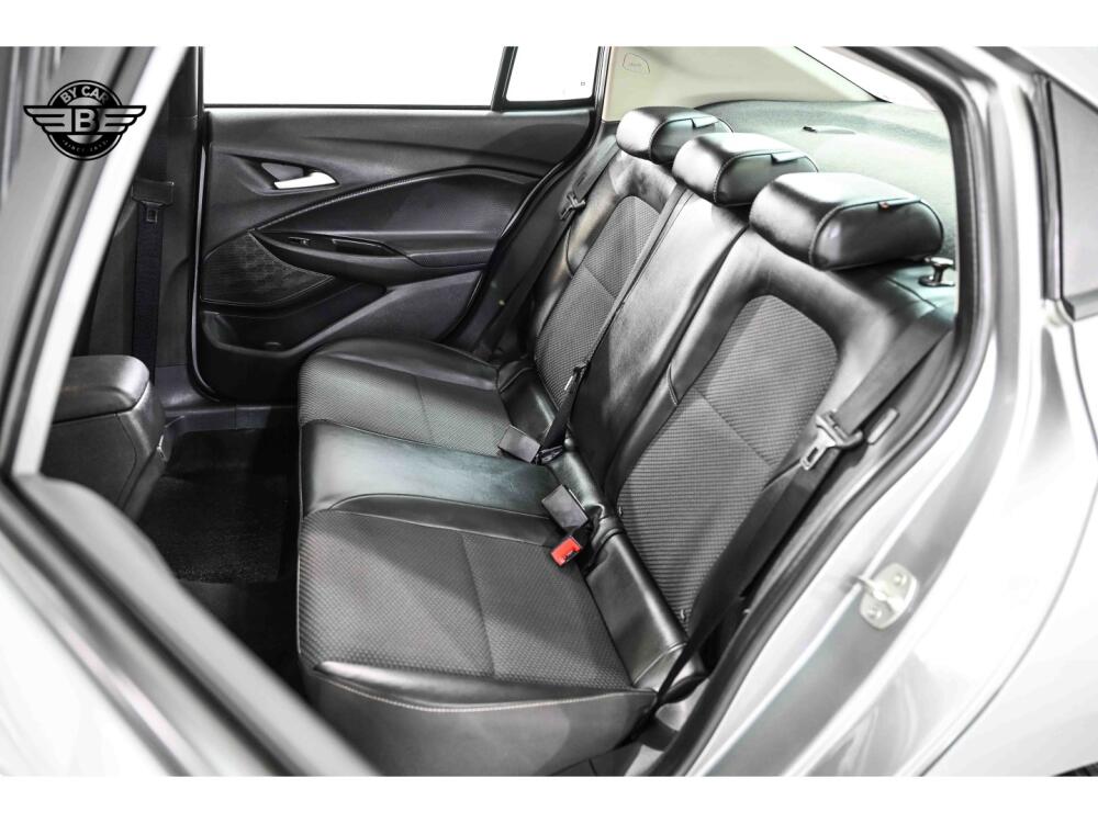 Chevrolet Onix Hatch