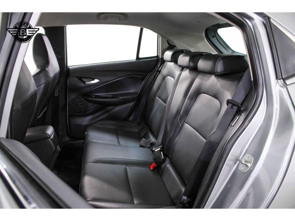 Chevrolet Onix Hatch