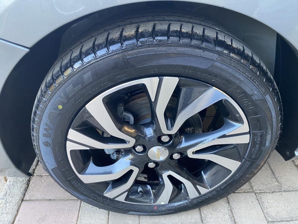 Chevrolet Onix Hatch