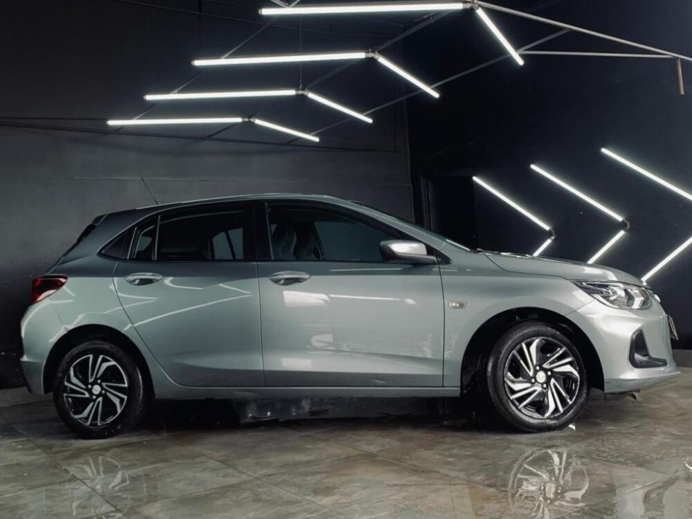 Chevrolet Onix Hatch