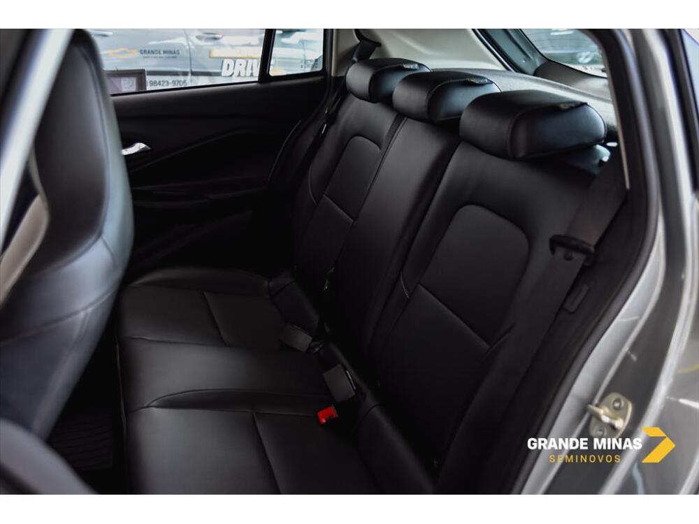 Chevrolet Onix Hatch
