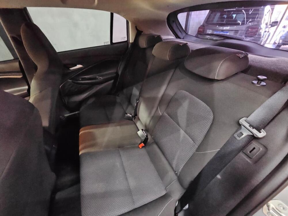 Chevrolet Onix Hatch