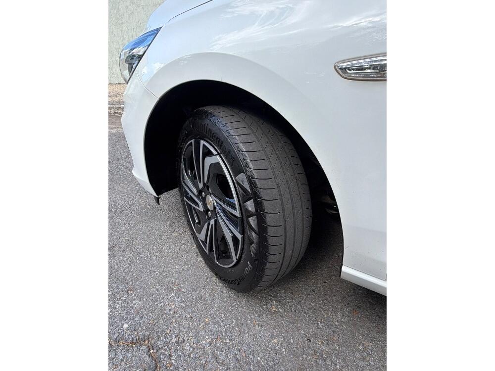 Chevrolet Onix Hatch