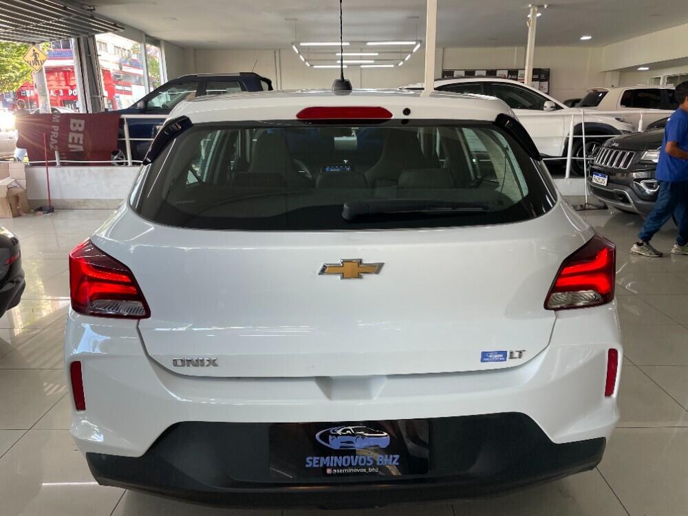 Chevrolet Onix Hatch