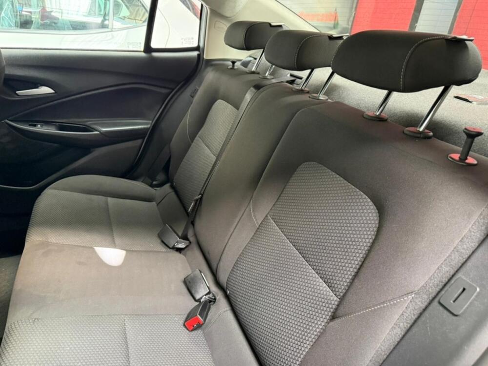 Chevrolet Onix Hatch