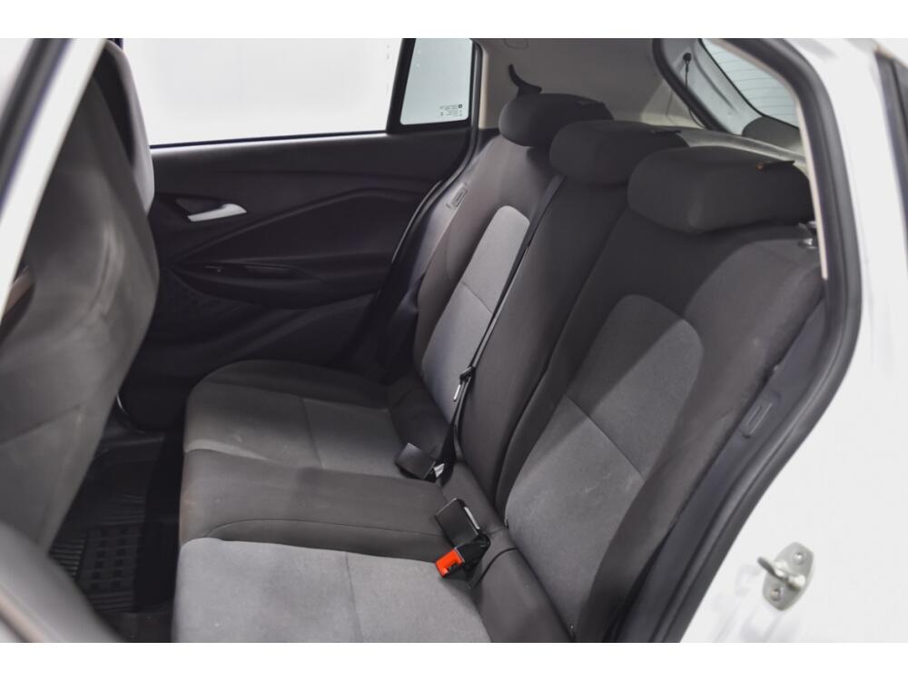Chevrolet Onix Hatch