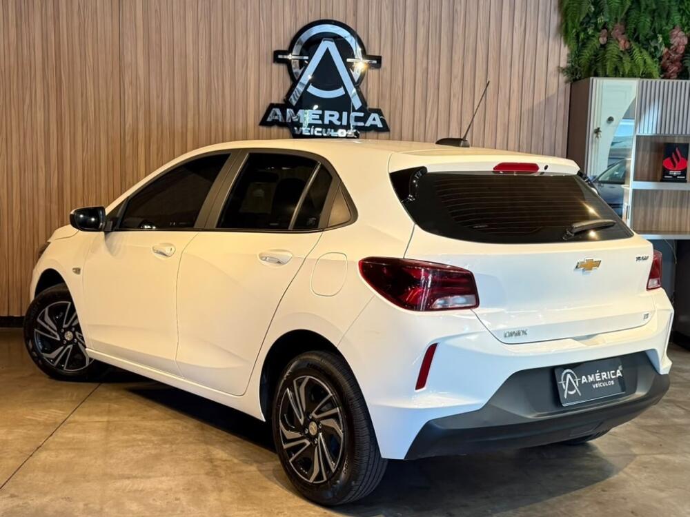 Chevrolet Onix Hatch