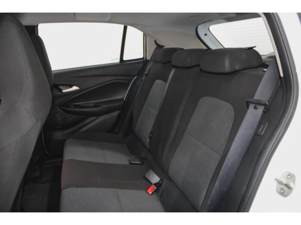 Chevrolet Onix Hatch