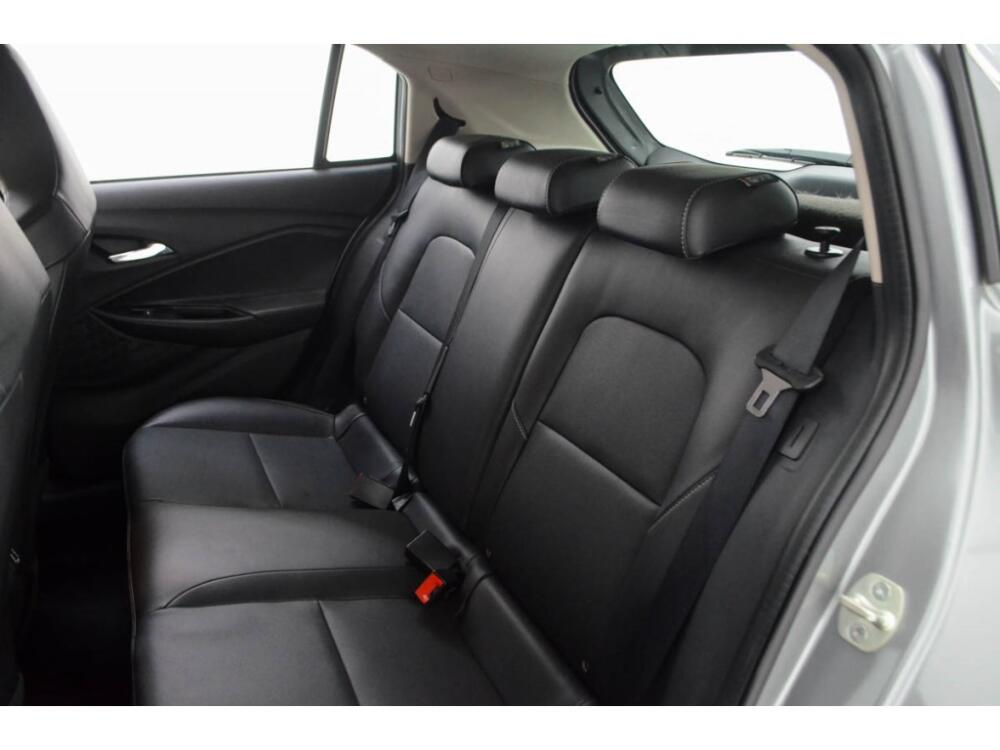 Chevrolet Onix Hatch