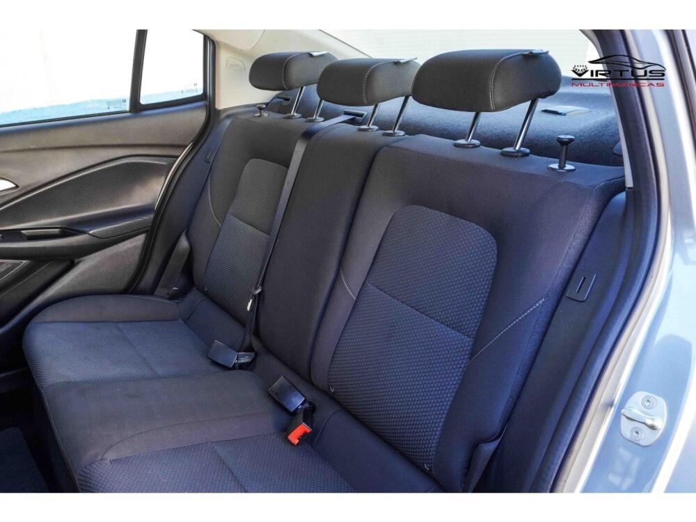 Chevrolet Onix Hatch