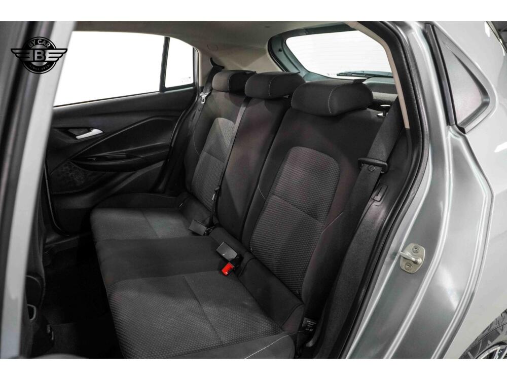 Chevrolet Onix Hatch