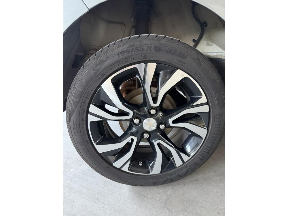 Chevrolet Onix Hatch
