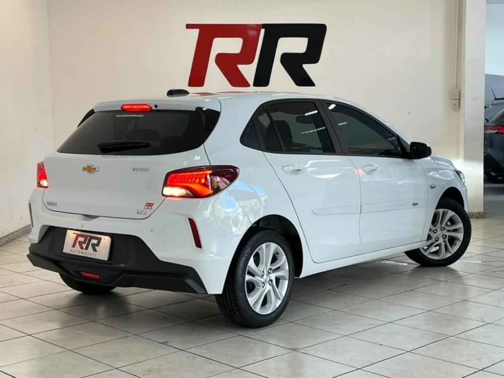 Chevrolet Onix Hatch