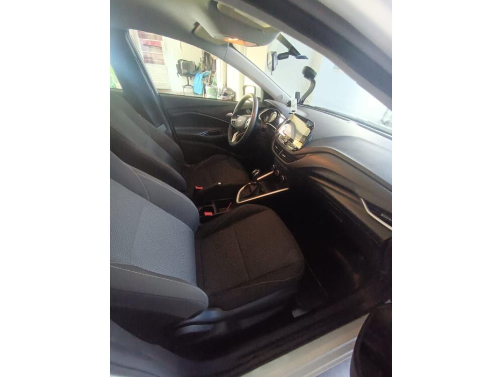 Chevrolet Onix Hatch