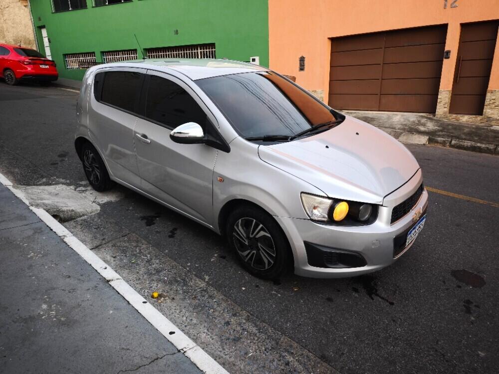 Chevrolet Sonic LT 1.6 MT FLEX 2012