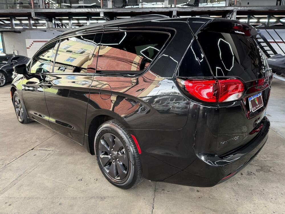 Chrysler Pacifica
