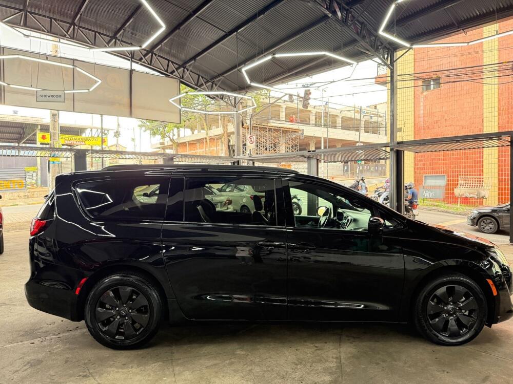 Chrysler Pacifica
