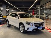 Mercedes Benz GLA 200