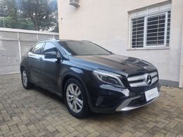 Mercedes Benz GLA 200