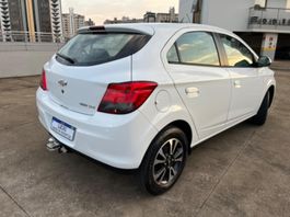 Chevrolet Onix Hatch