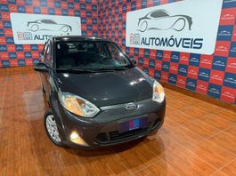 Ford Fiesta Sedan