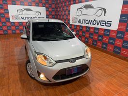 Ford Fiesta Sedan