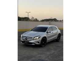 Mercedes Benz GLA 200
