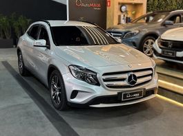 Mercedes Benz GLA 200