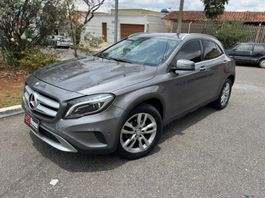 Mercedes Benz GLA 200