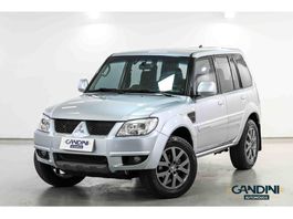 Mitsubishi Pajero TR4