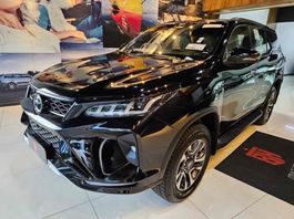 Toyota Hilux SW4