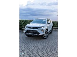 Toyota Hilux SW4
