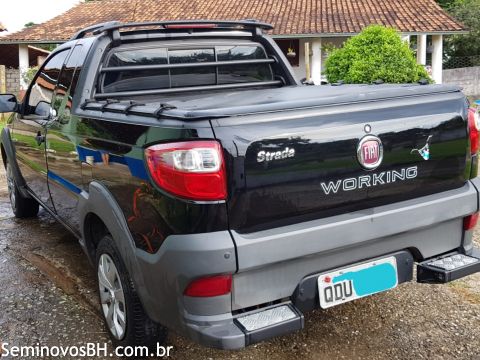 Fiat Strada Cab. Est. Fiat Strada Cab. Est.