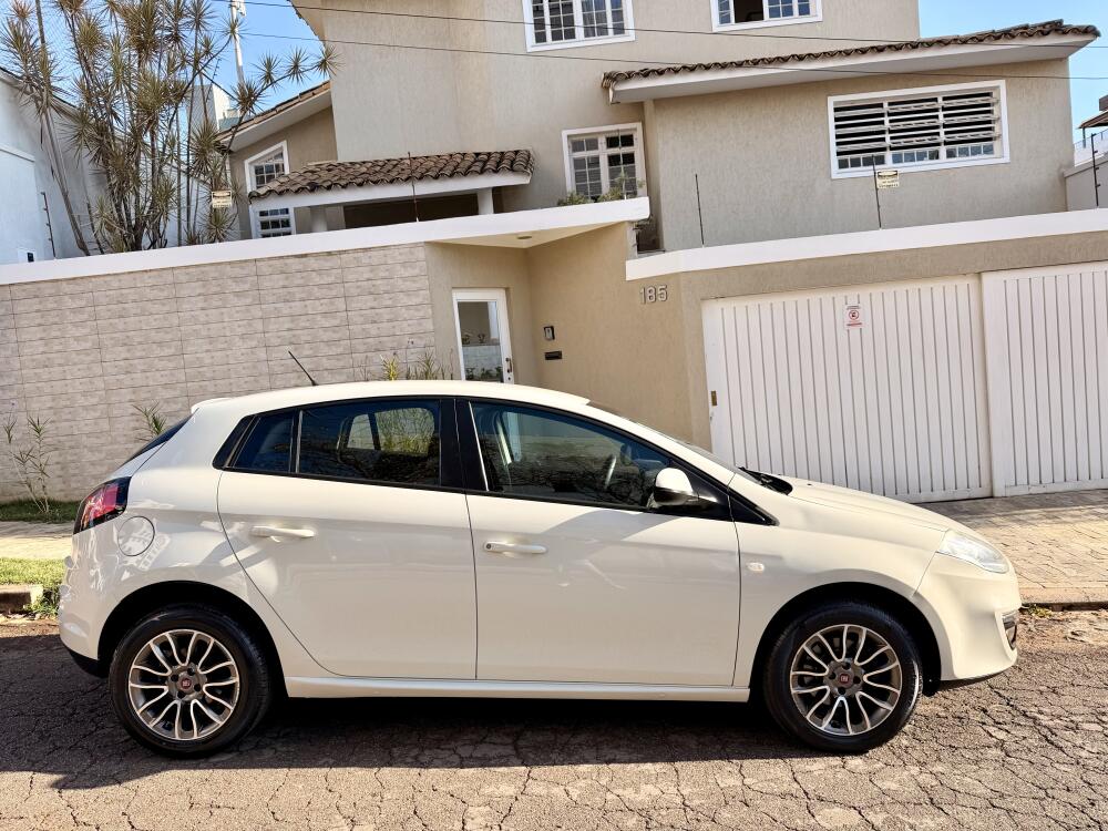 Fiat Bravo ESSENCE 1.8 16V DUALOGIC FLEX 2015