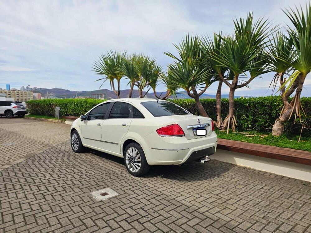 Fiat Linea ABSOLUTE 1.9/1.8 FLEX DUALOGIC 4P 2015