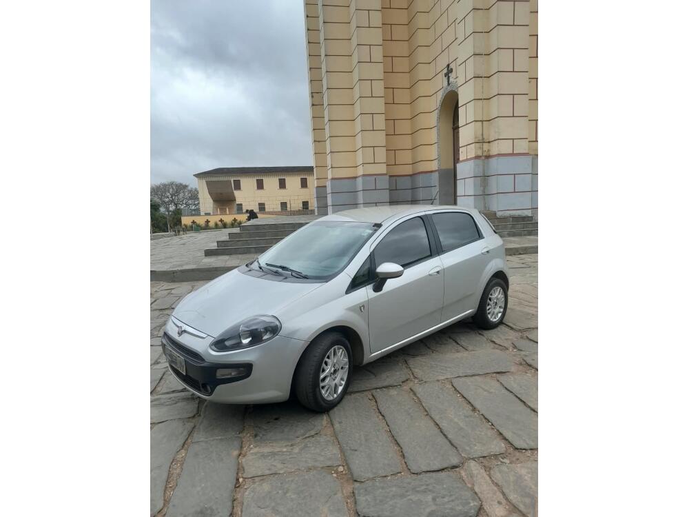 Fiat Punto ATTRACTIVE ITALIA 1.4 F.FLEX 8V 5P 2013