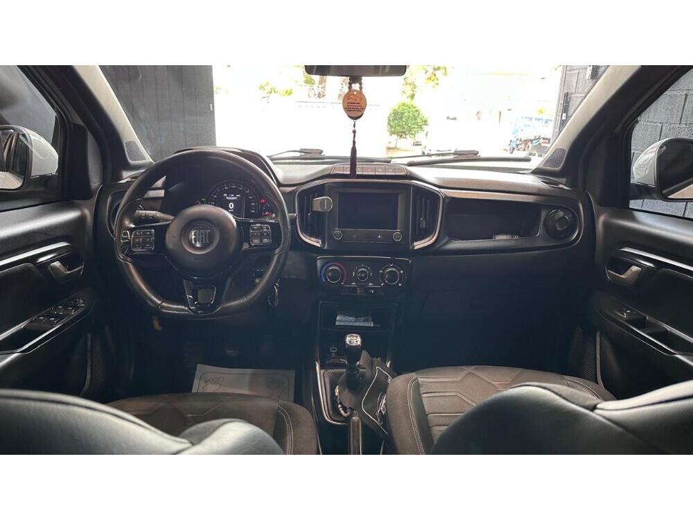 Fiat Strada Cab Dupla