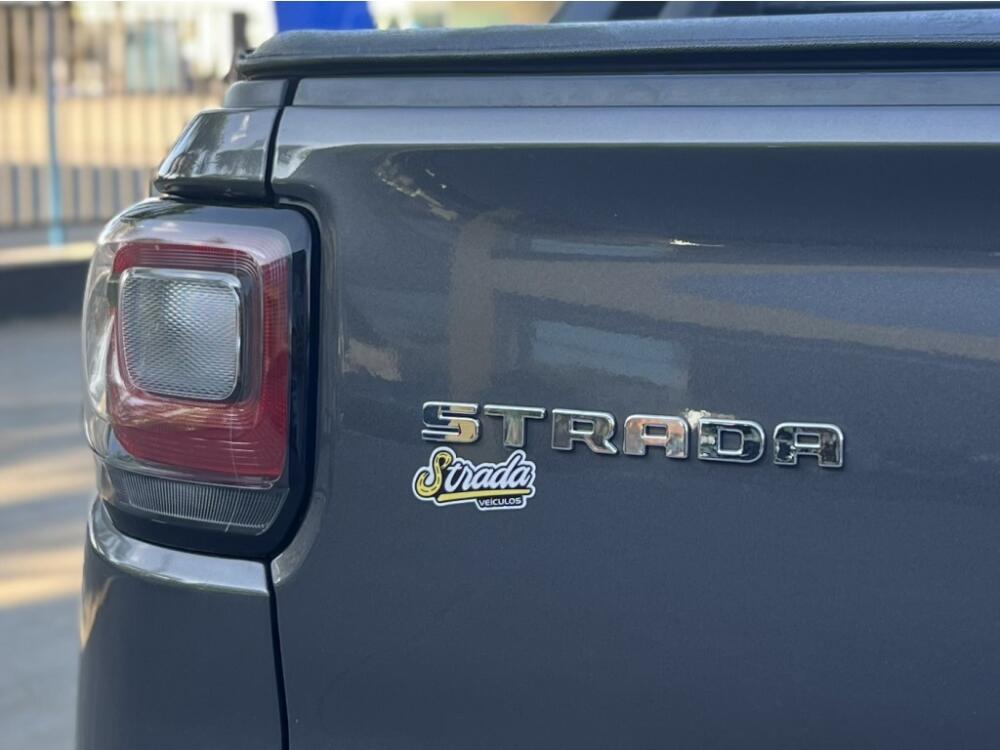 Fiat Strada Cab Dupla