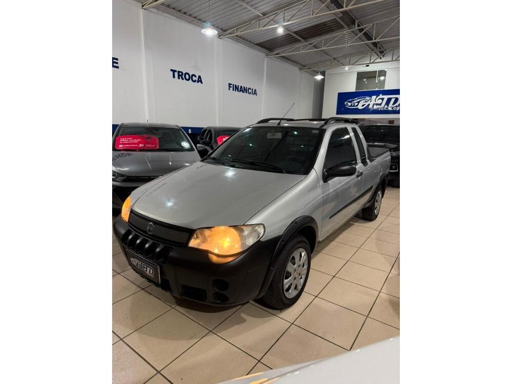 Fiat Strada Cab. Est.