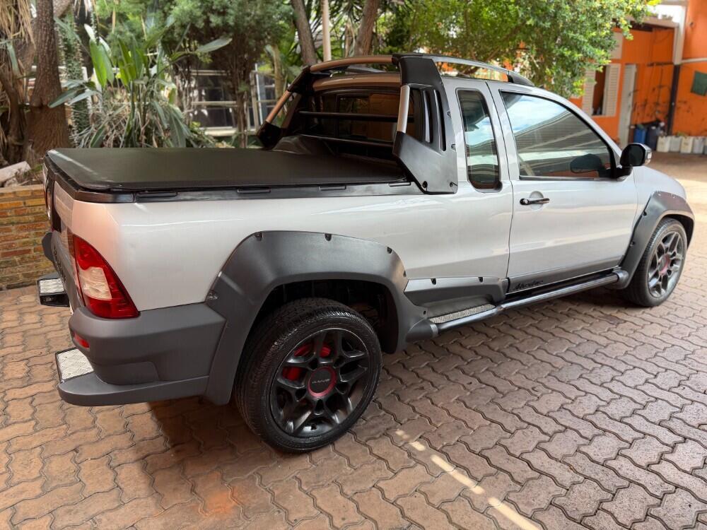 Fiat Strada Cab. Est.