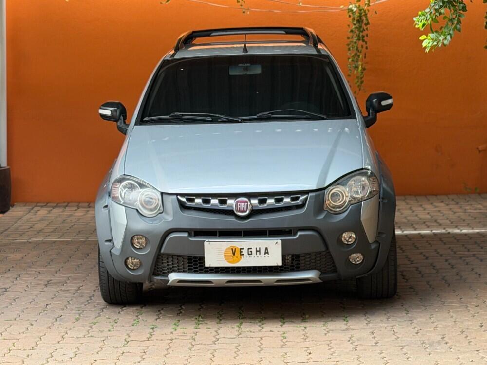 Fiat Strada Cab. Est.