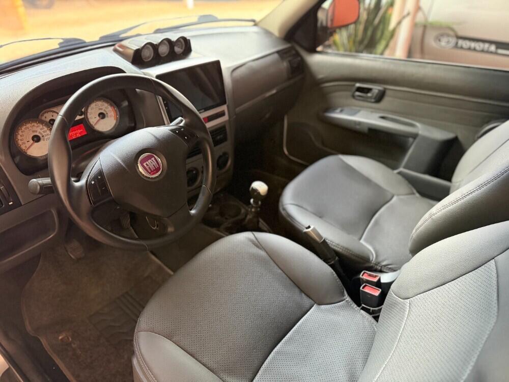 Fiat Strada Cab. Est.